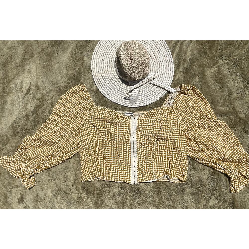 Plus sized cottage core top